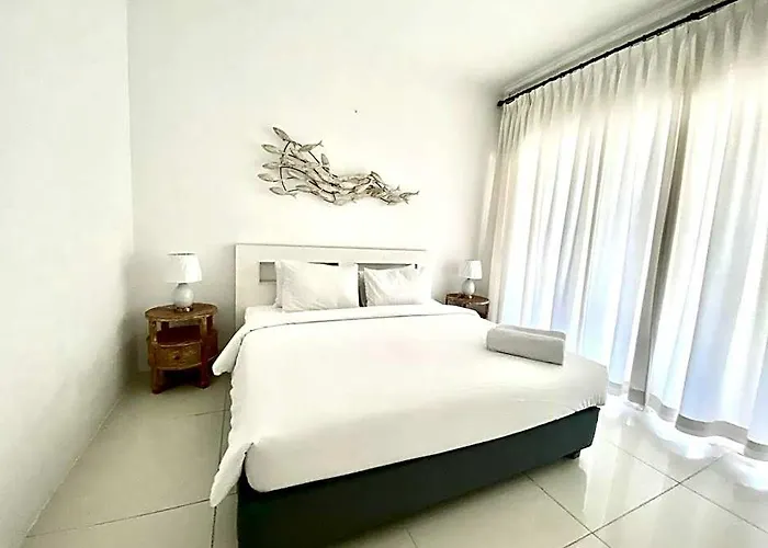 Sunrise Villa, Seaview. Gate Too Beachfront. ホテル バリ島